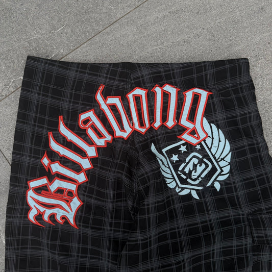 billabong plaid back hits - 33”