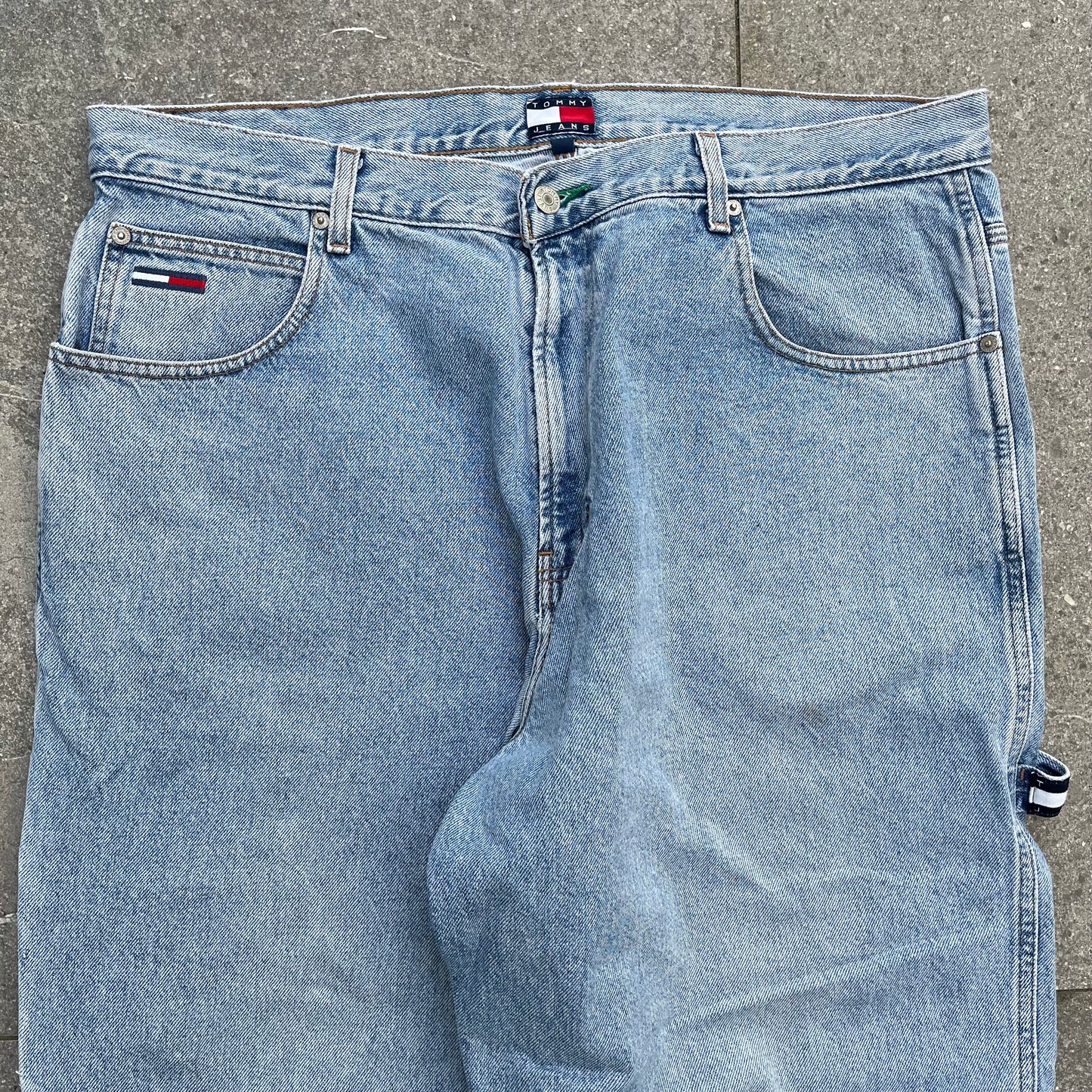 grail tommy jeans - 38x32”