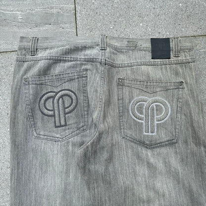 pelle grey wash bangers - 42x32”