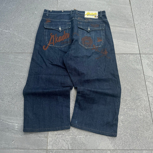 akademiks embroidered jawns (lowkey 3/4 pantaloons) - 38x22”