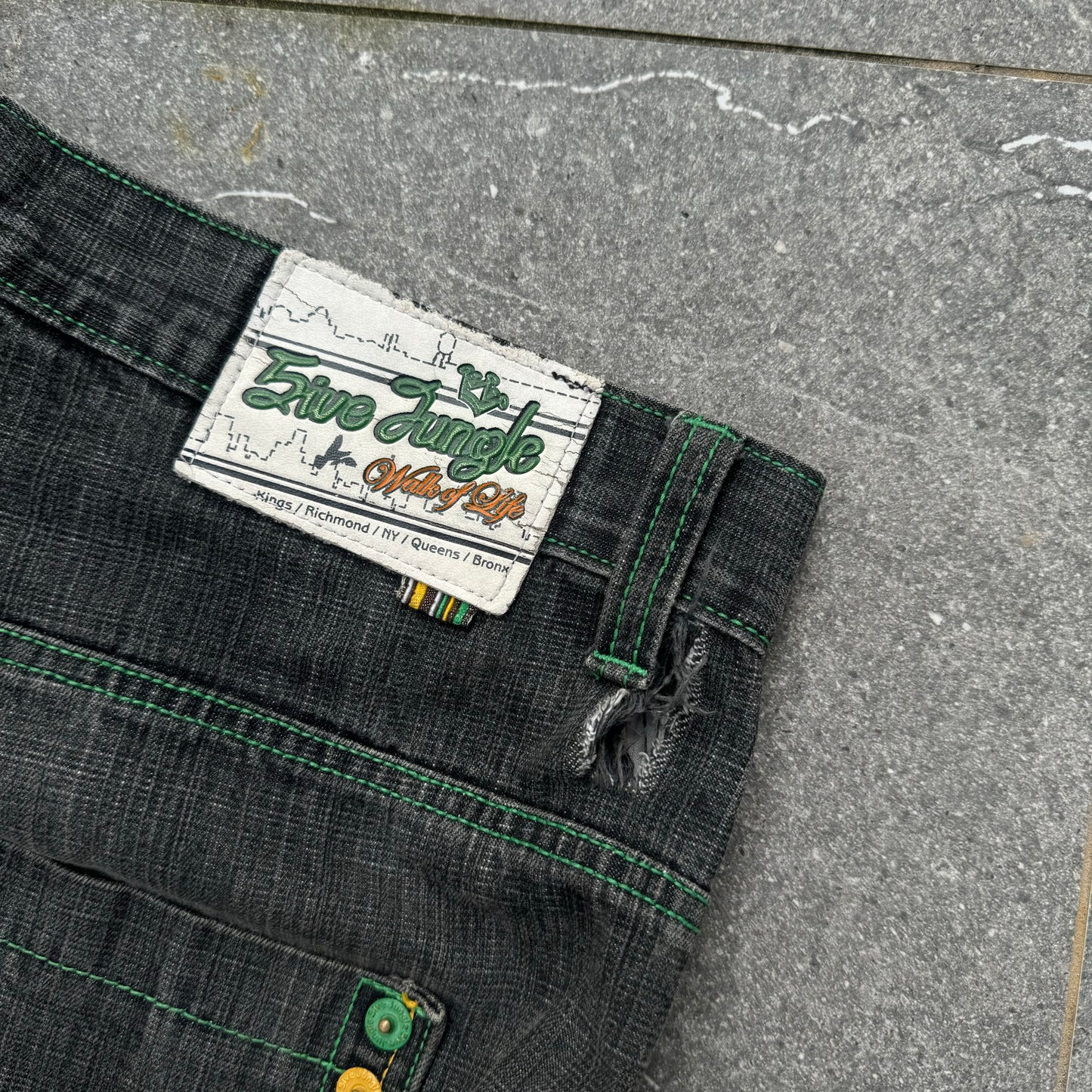 5ive jungle faders 44x32”