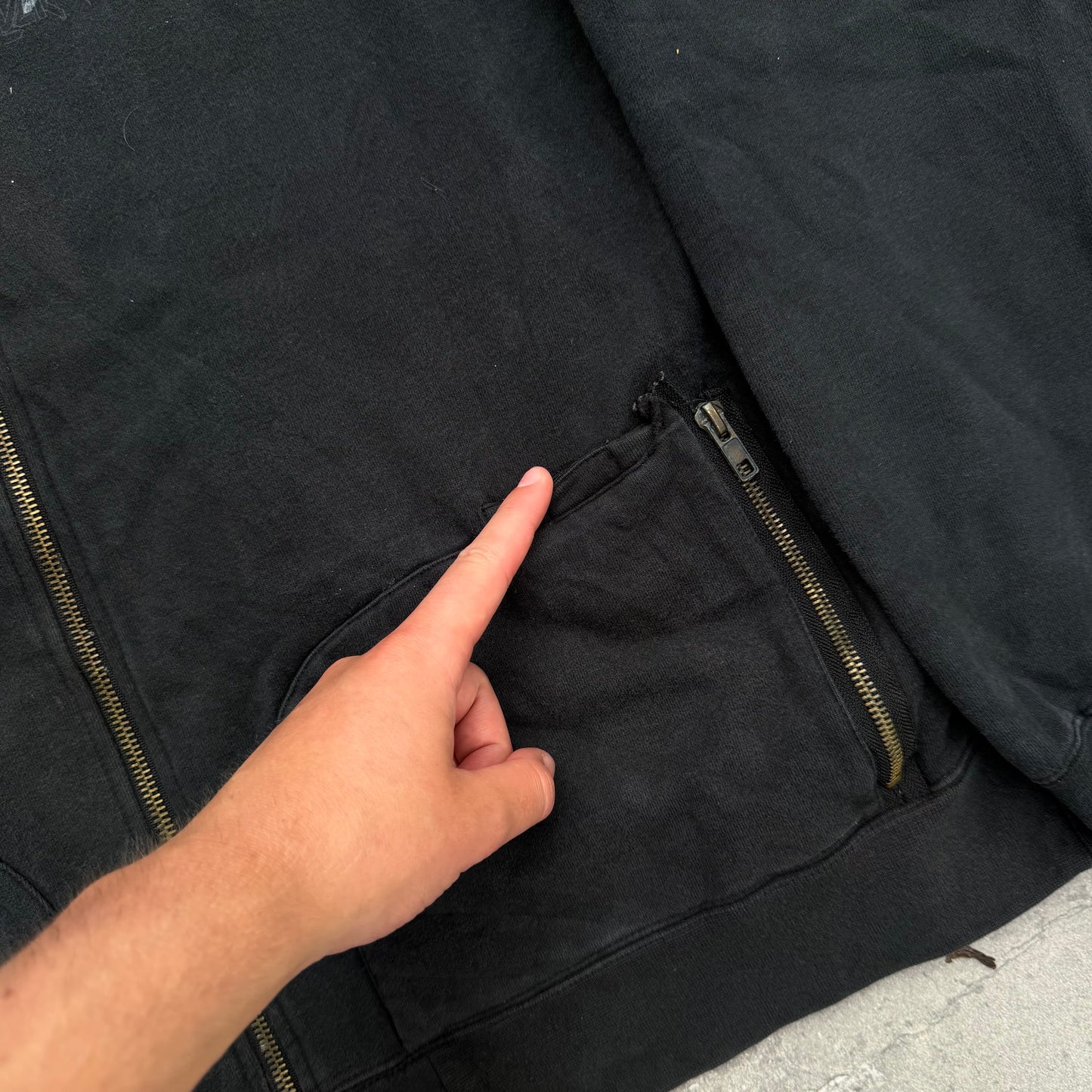 i have never seen this before. quiksilver hybrid zip - L