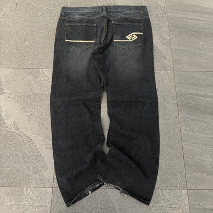 enyce bootcuts - 40x32”