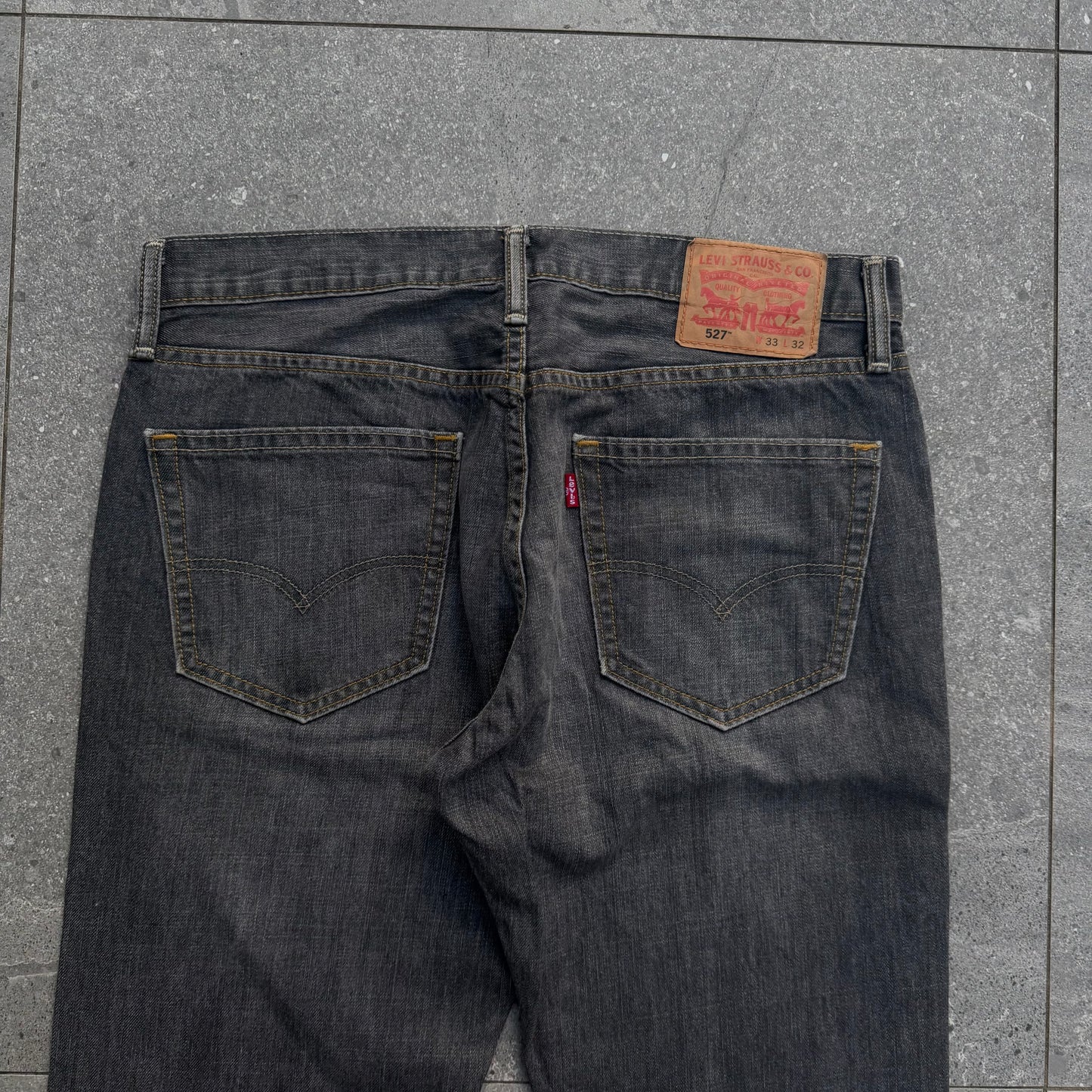 chefs kiss 🤌 faded levi’s bootcuts - 34x33”