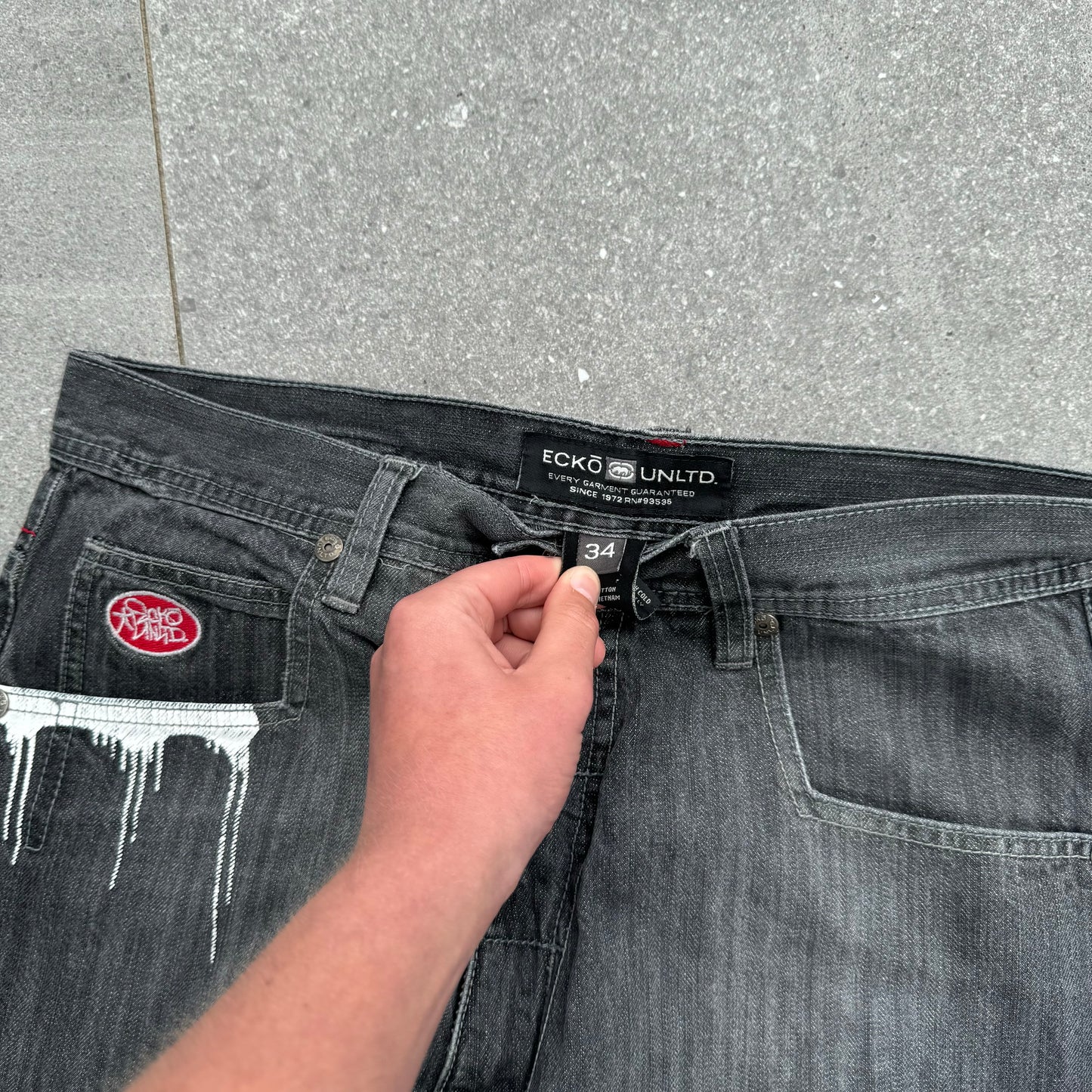 ecko handstyle jeans - 34x32”