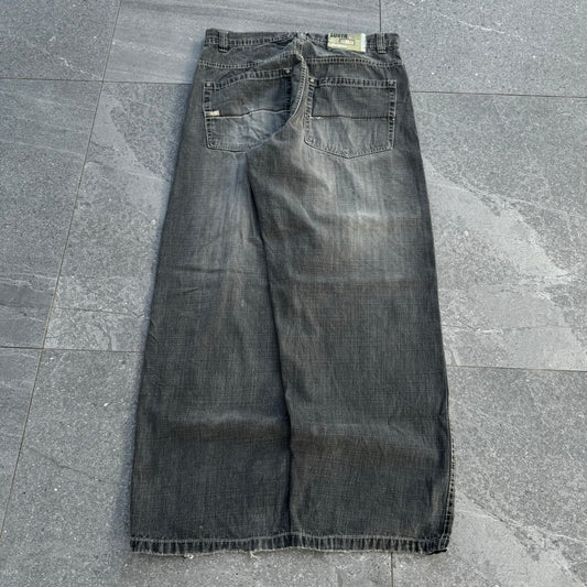 perfectttt southpole sand fades - 34x31”