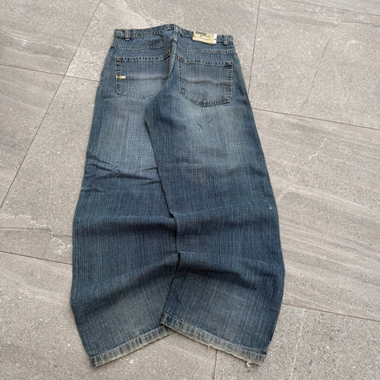 muddywash southpoles - 34x33”