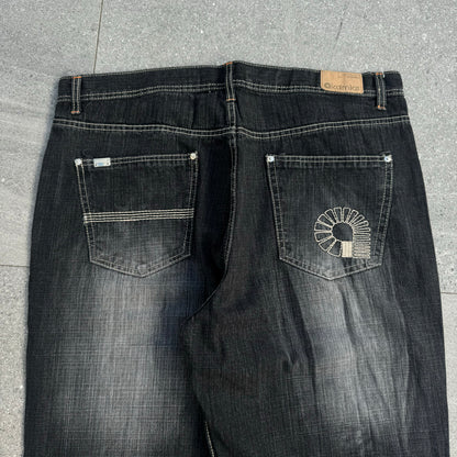 10/10 AKADEMIKS FADERS OMGEEE - 40x32”