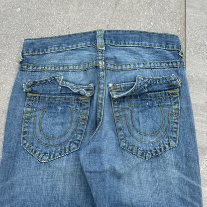 greeen fn stitch trueys - 33x32”