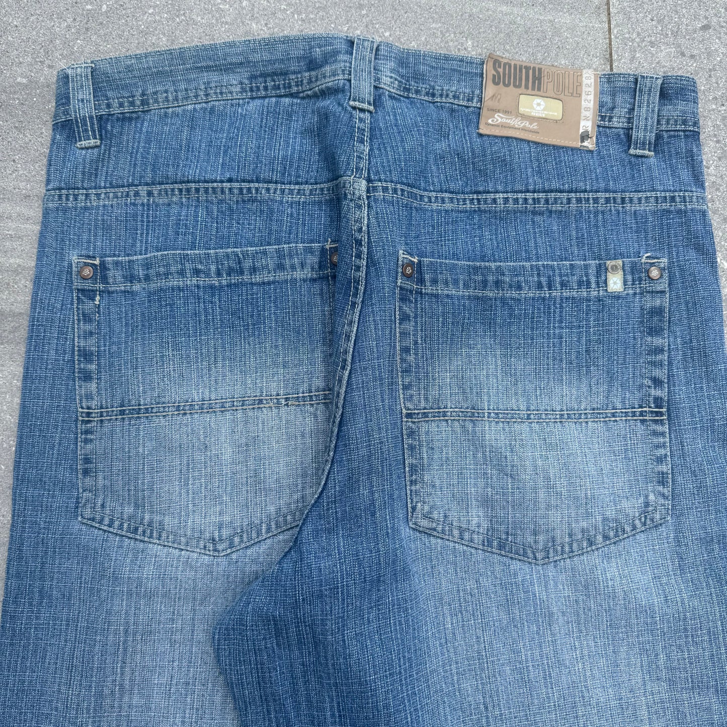 gangsta southpoles 38x34”