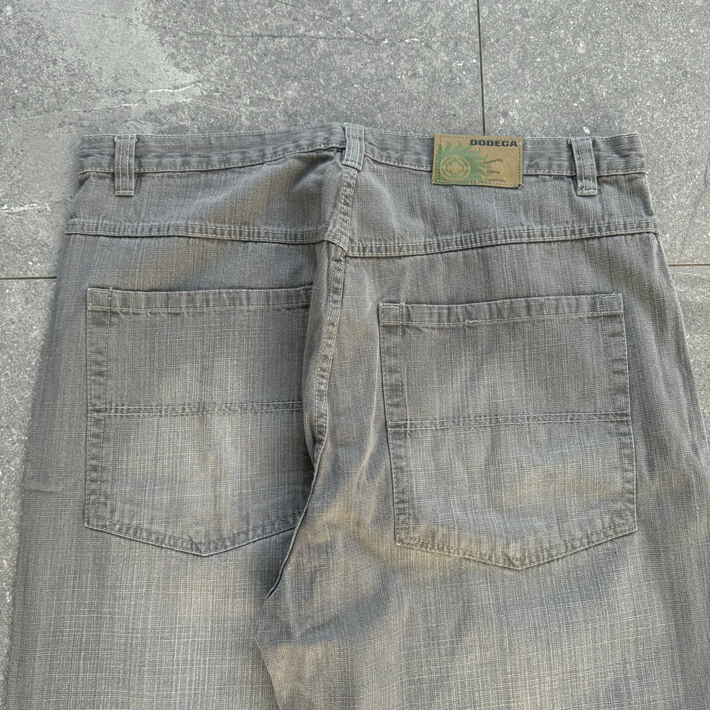 dodeca southpoles - 40x32”