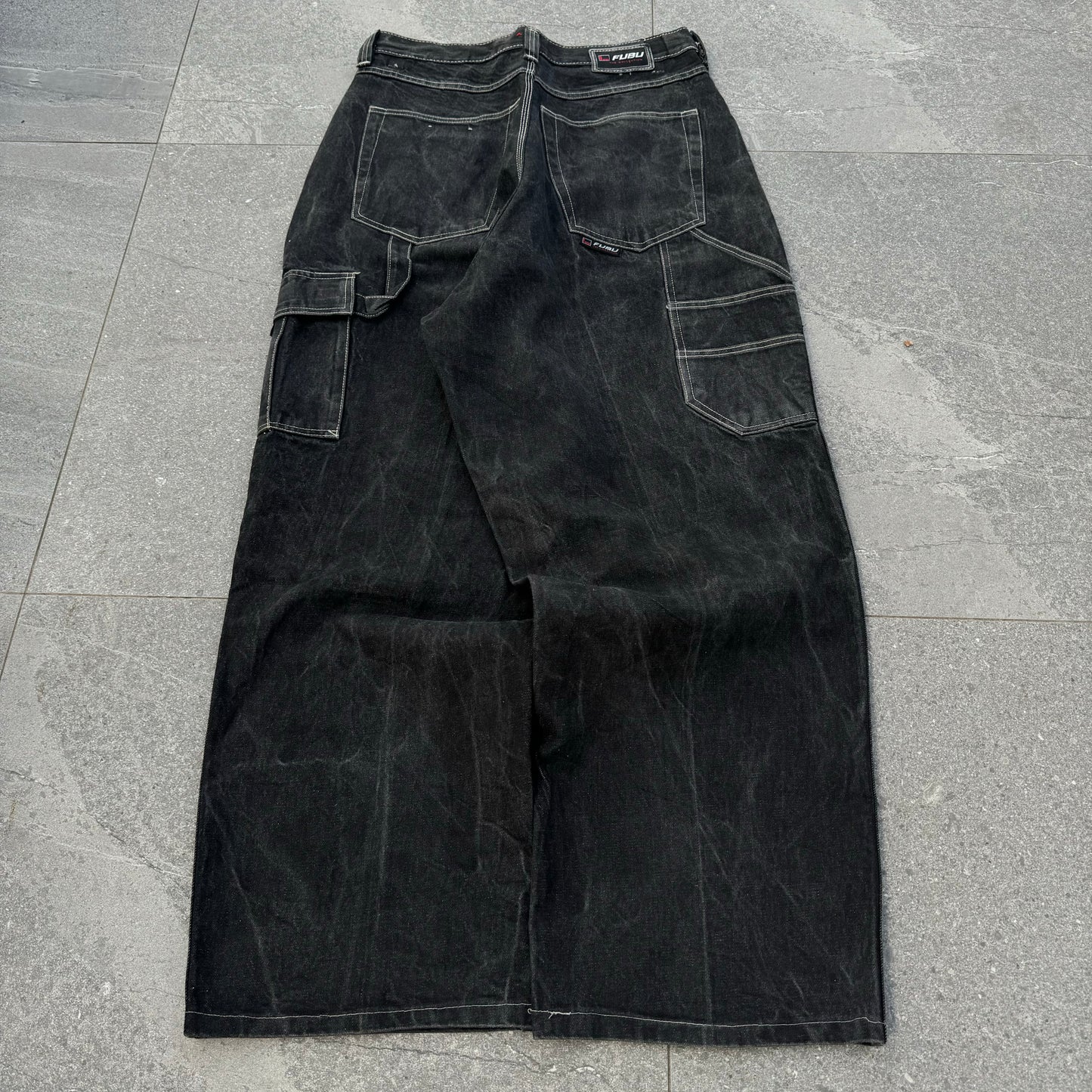 bagggggy fubus - 33x31”