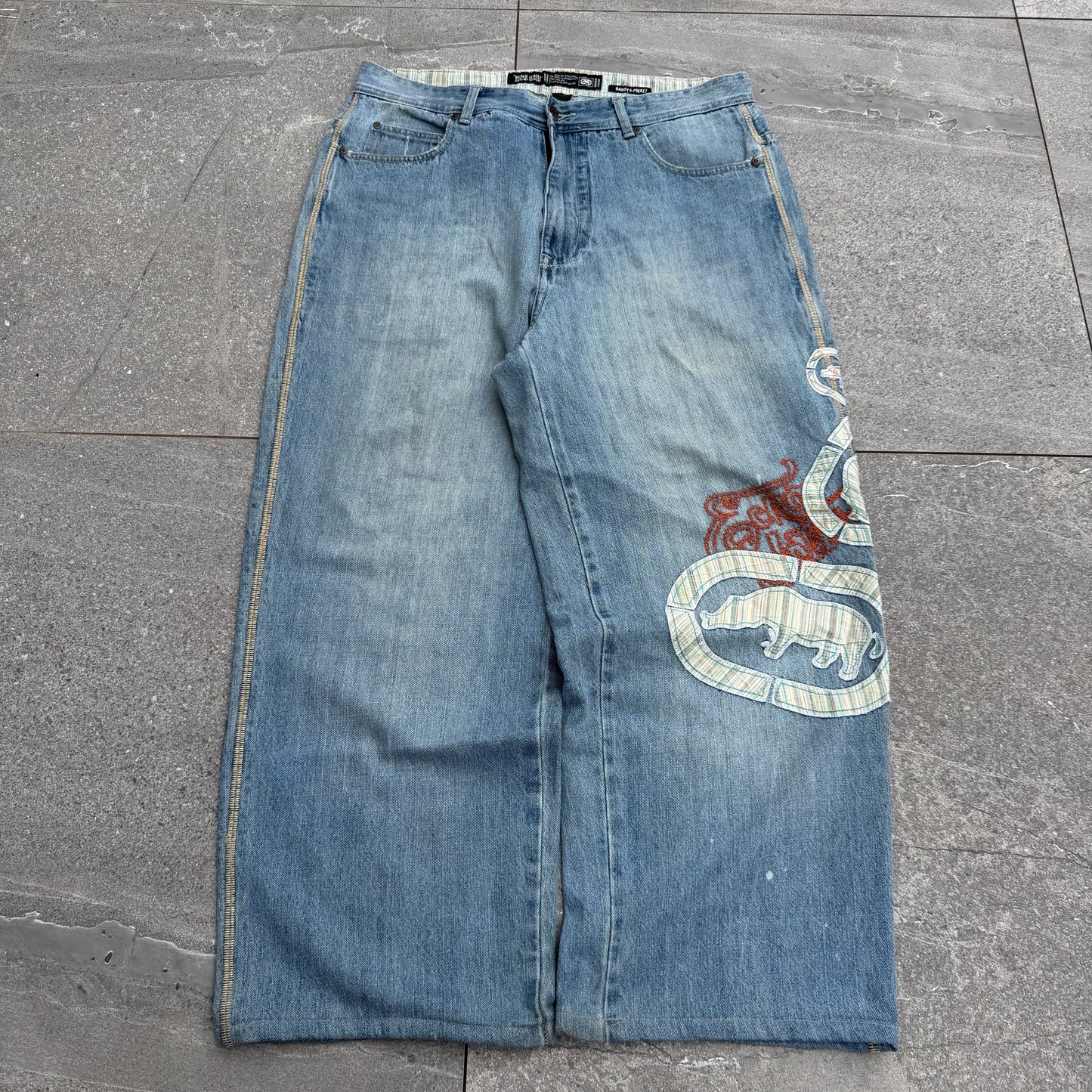 grail ecko side hits - 35x28” (41” outseam)