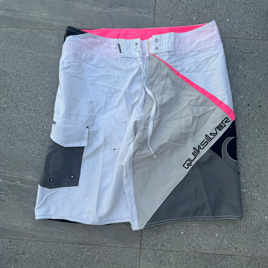 quiksilver boardies - 34x11”