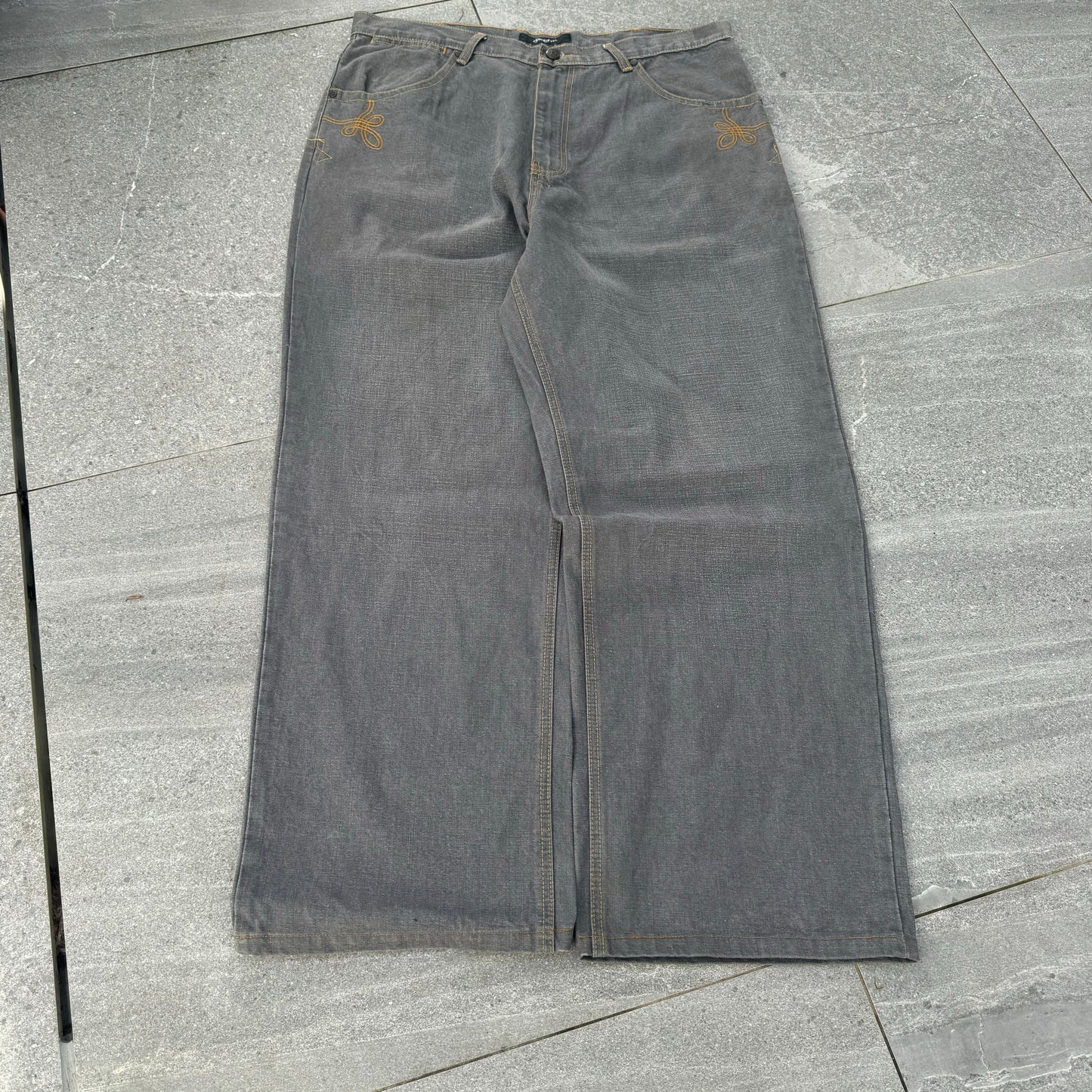 just some really clean sean john’s tbh (oh, and they’re PHAT) - 36x30”