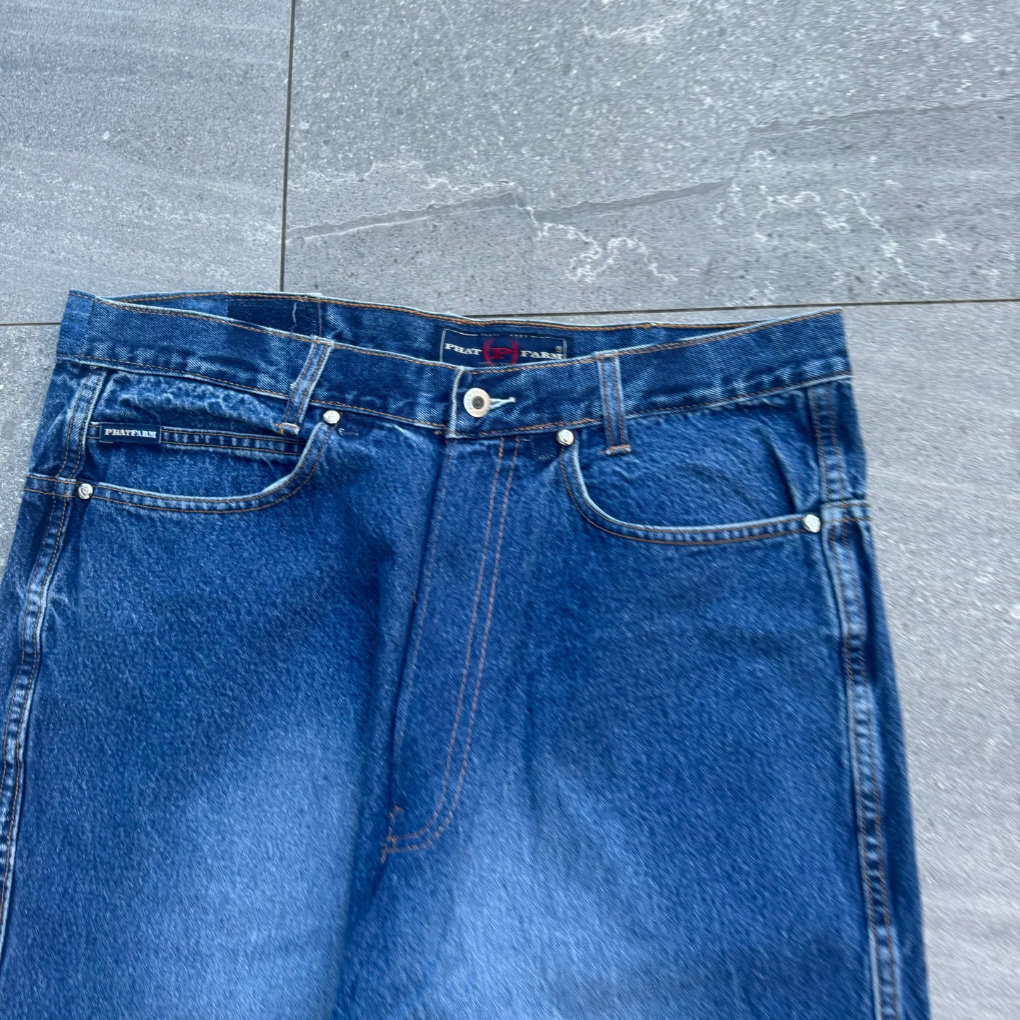 phat farm chillers - 36x34”