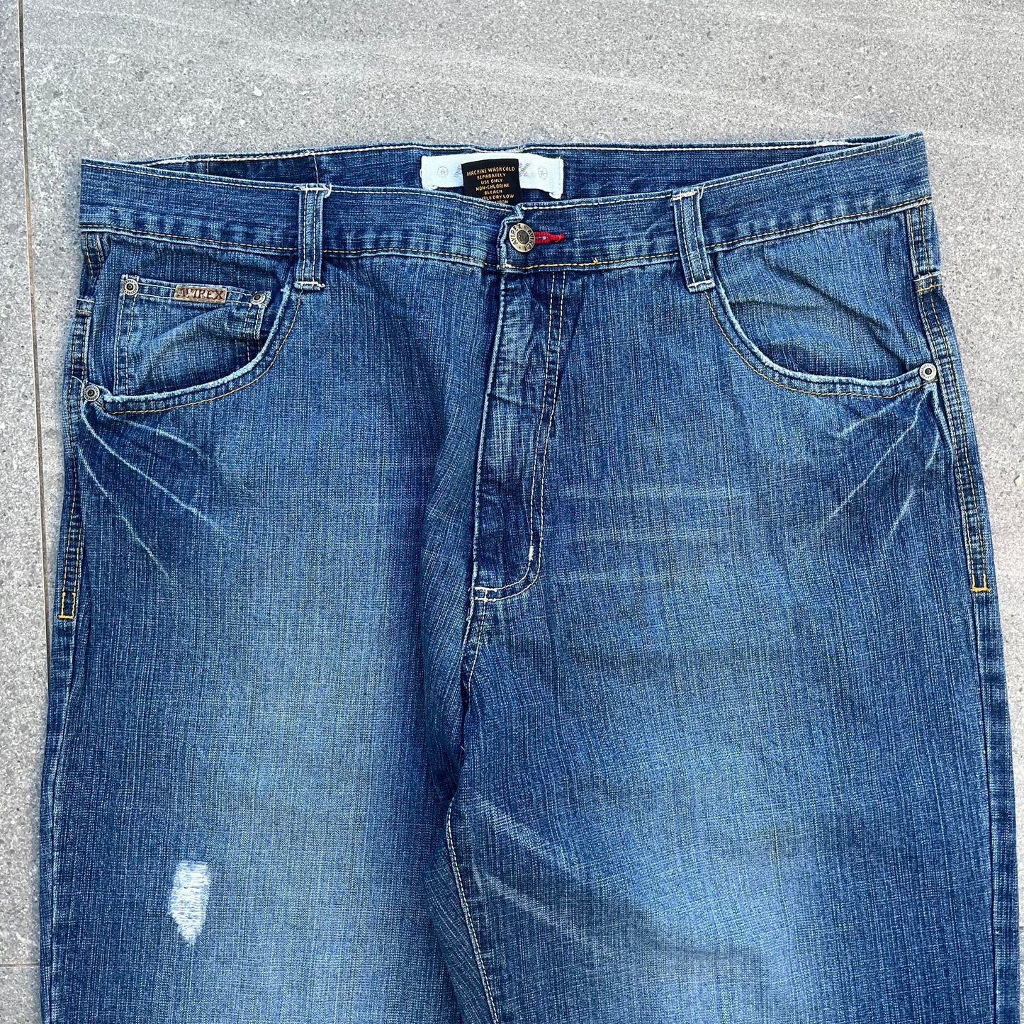 avirex baggies - 37x31”