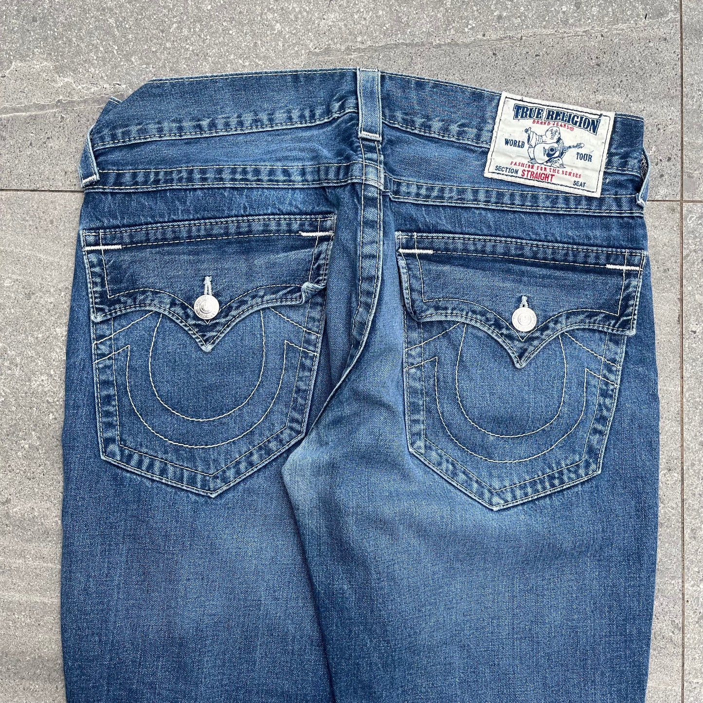 BEAUTIFUL true religion straights - 36x29”