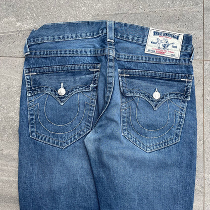 BEAUTIFUL true religion straights - 36x29”