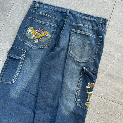 dragon side hits - 38x30”