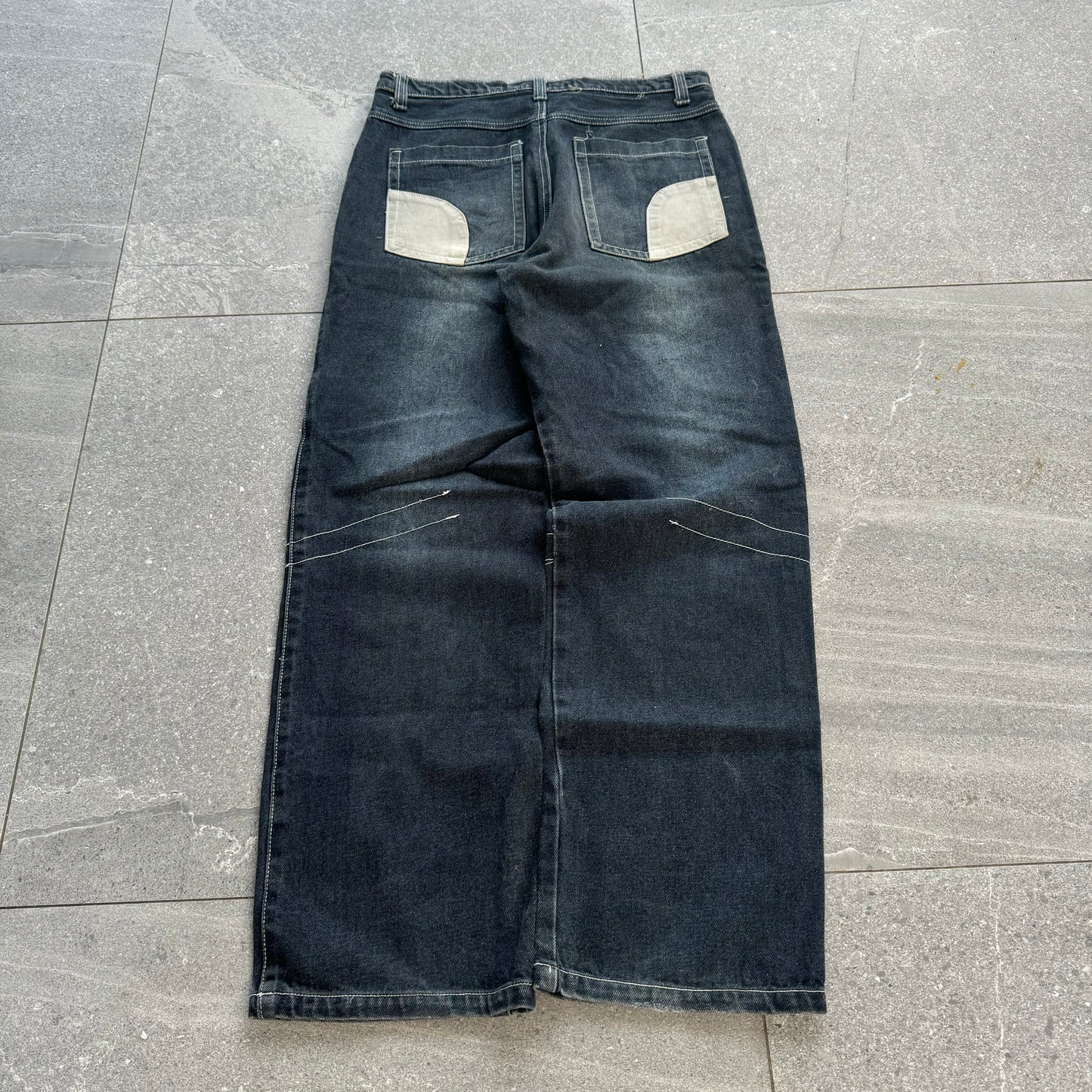 ecko jawnees - 31x31”