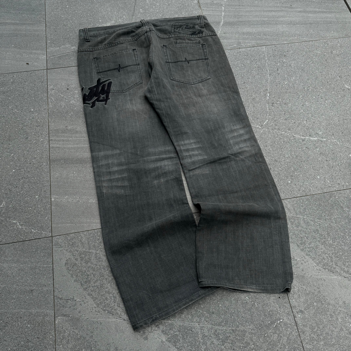 RUSTYYYY BOOTCUTS - 38x31”