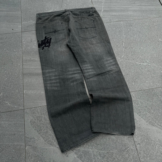 RUSTYYYY BOOTCUTS - 38x31”