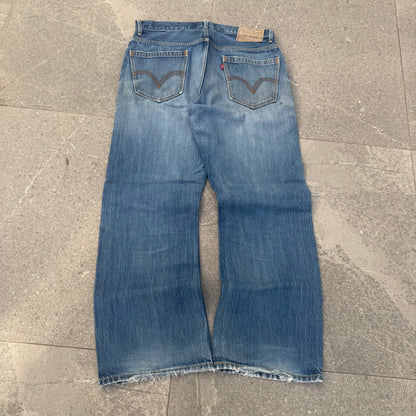 holy FUCK. levi’s 557 absolute GRAILS - 34x30”