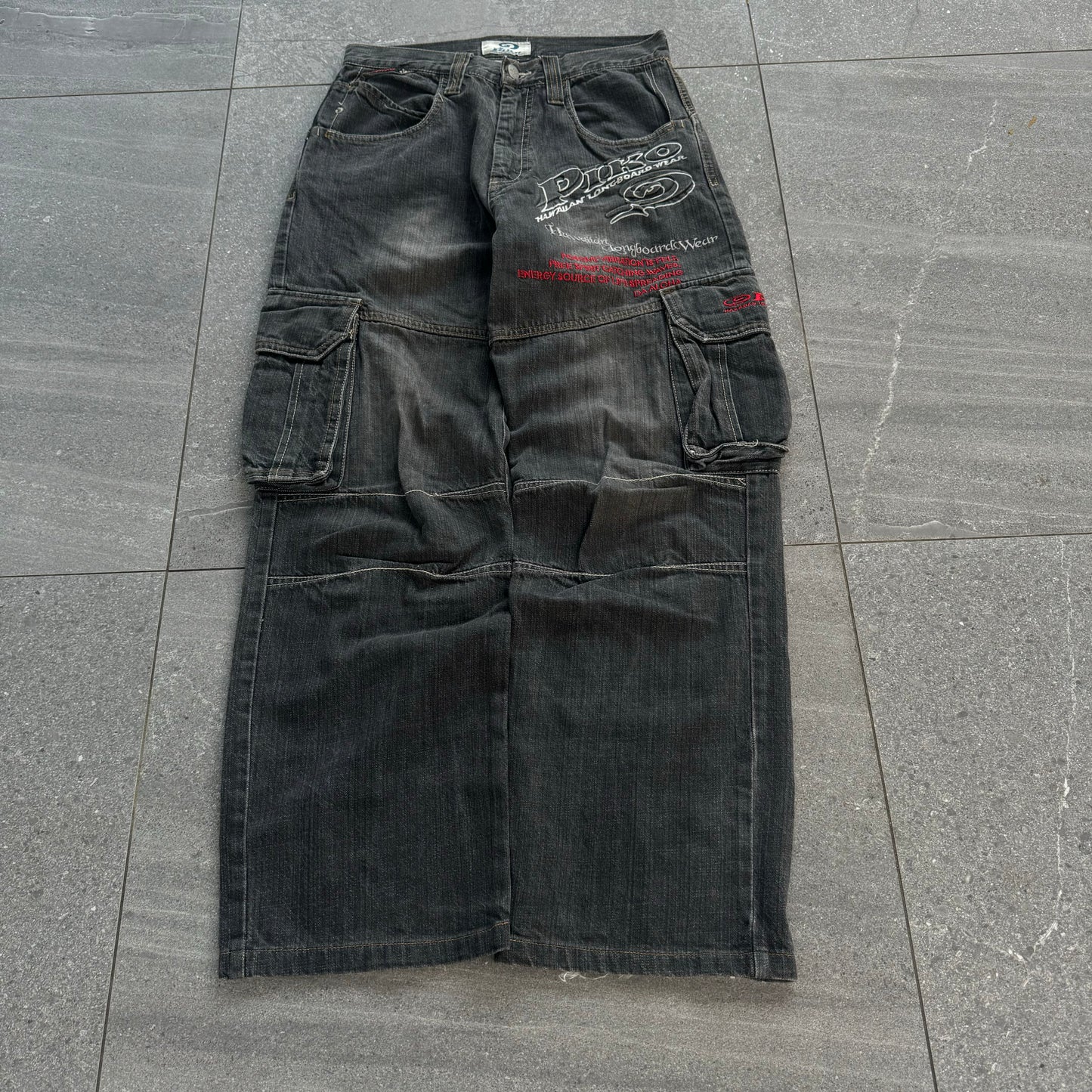 piko grail front hits - 29x29”