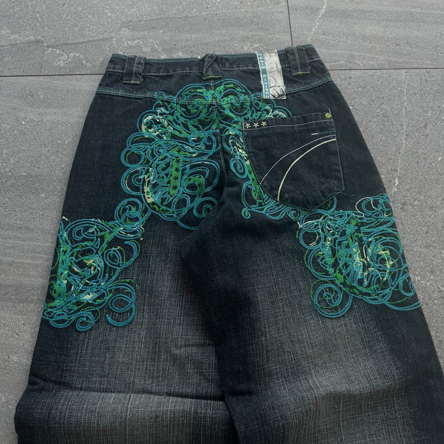 god tier dada jeans - 29x33”