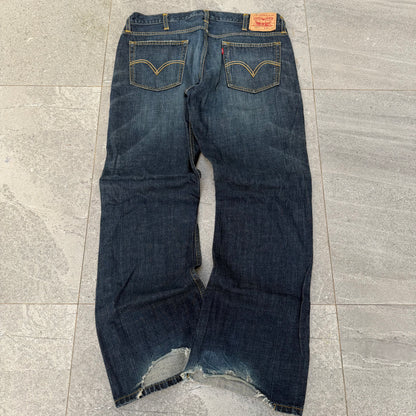 gorgeous deep wash levi 527 bootcuts - 38x32”