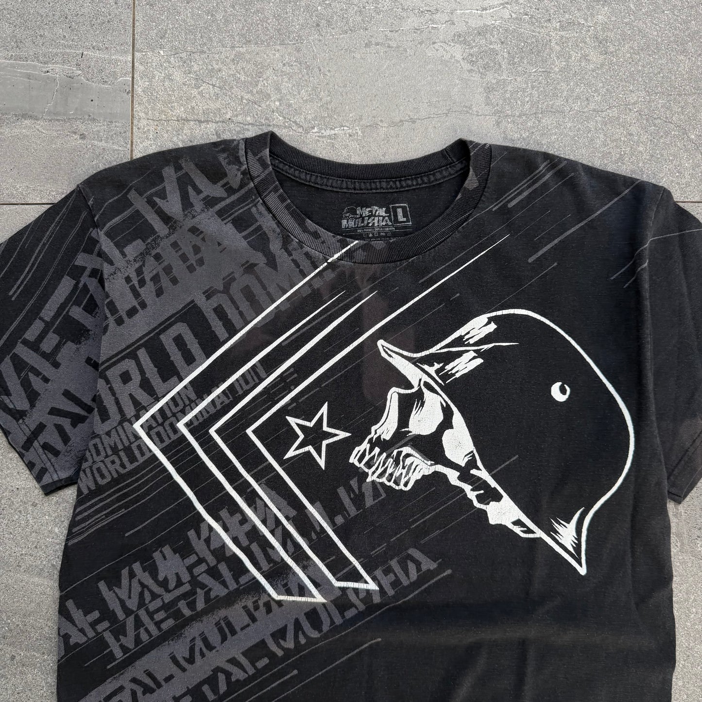boss metal mulisha tee - L