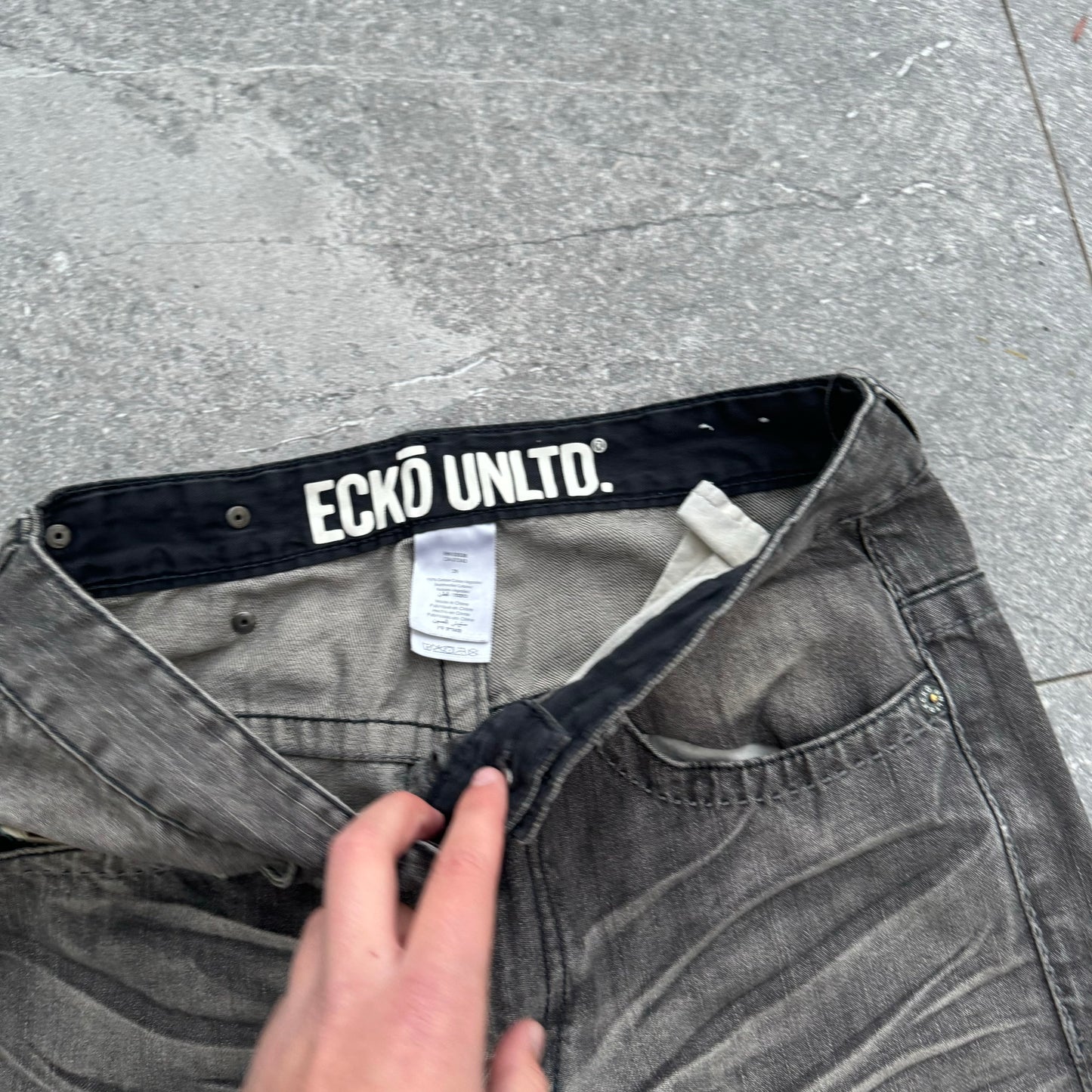 grail ecko plaids - 31x32”