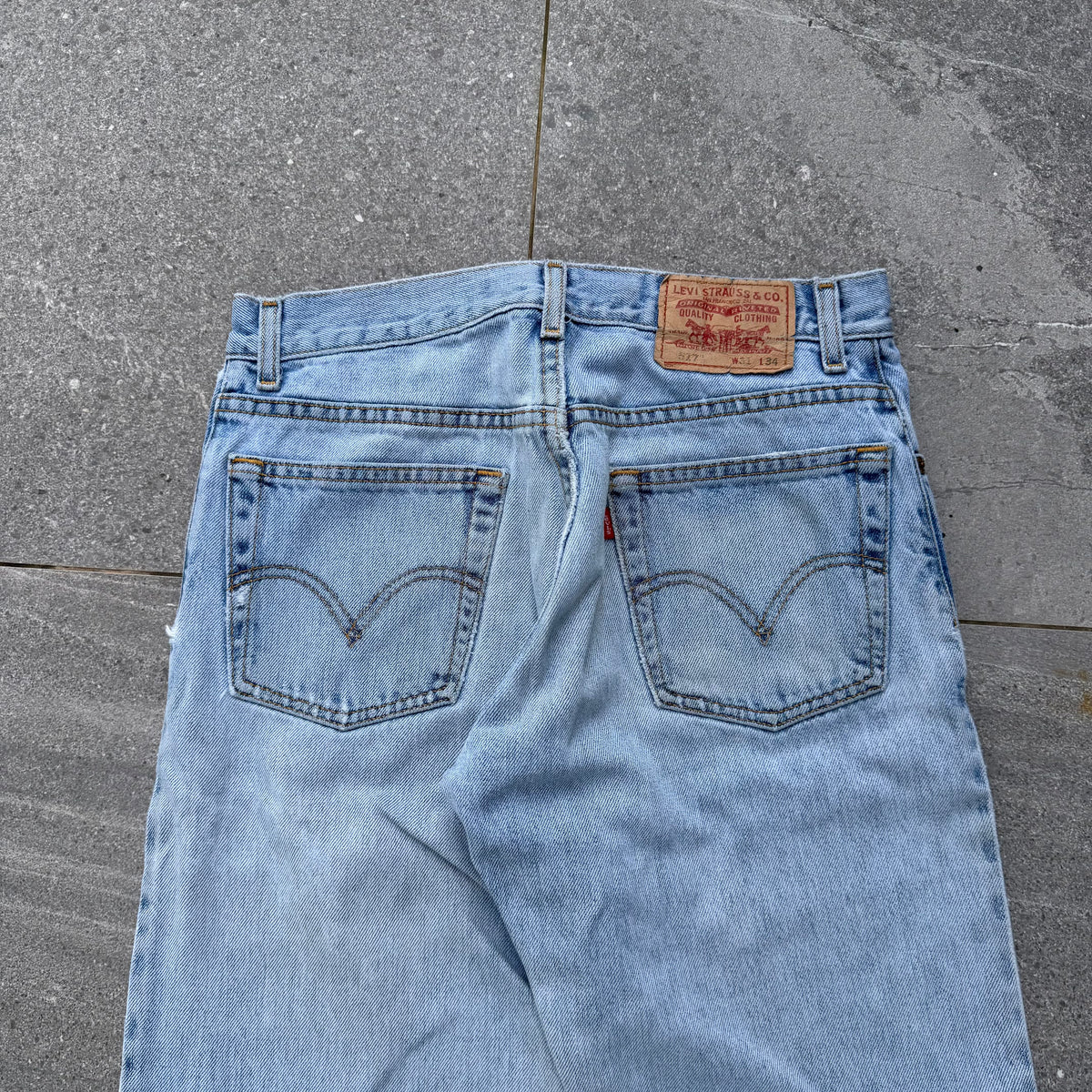 levi’s bootcuts - 31x34l