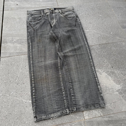 10/10 FADE HOLY SHIT - 40x32”