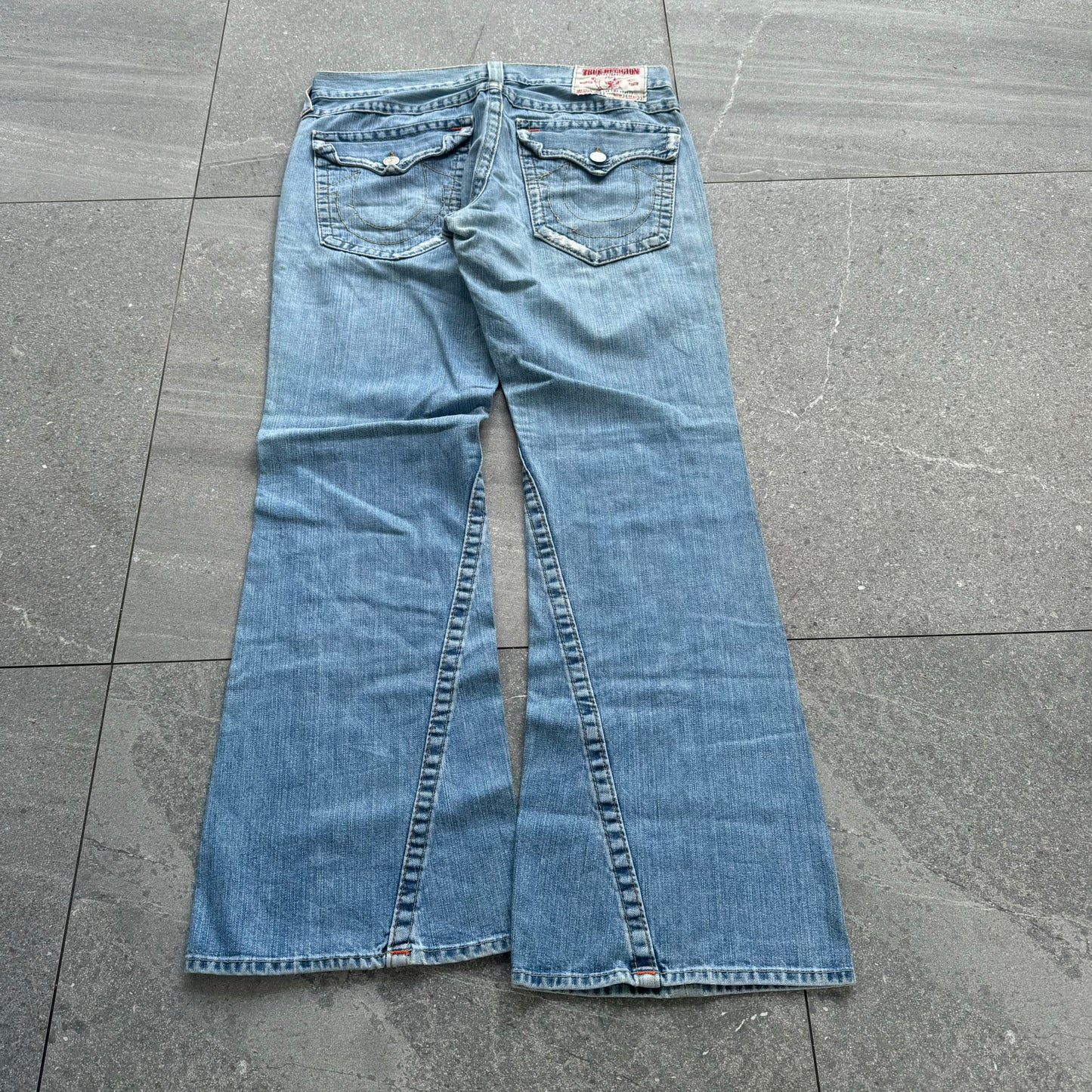 GOAAAAT BOOTCUT TRUEYS 35x33”