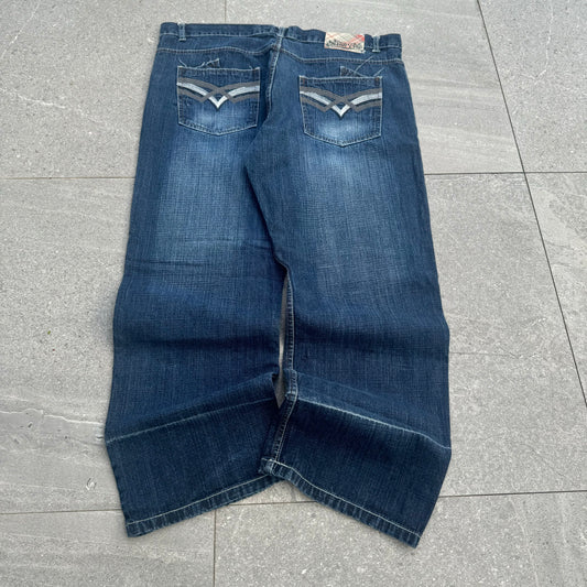 southpole chocolate thread 🧵 jeans - 42x31”