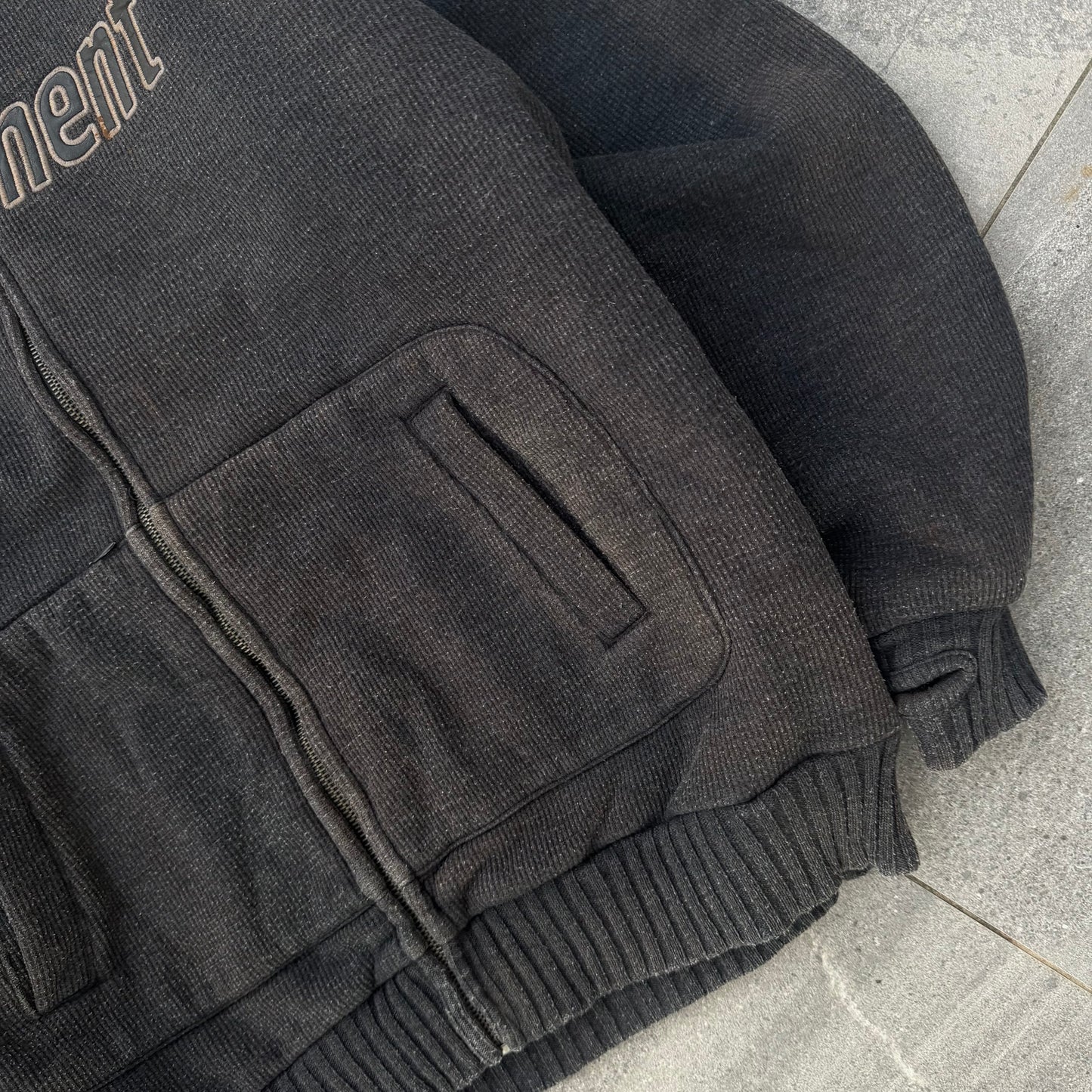 i nutted on this (serious) ribbed element heavyweight zip - XL