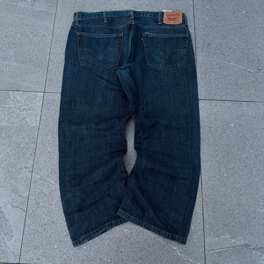 calm 527 levi’s - 38x26”