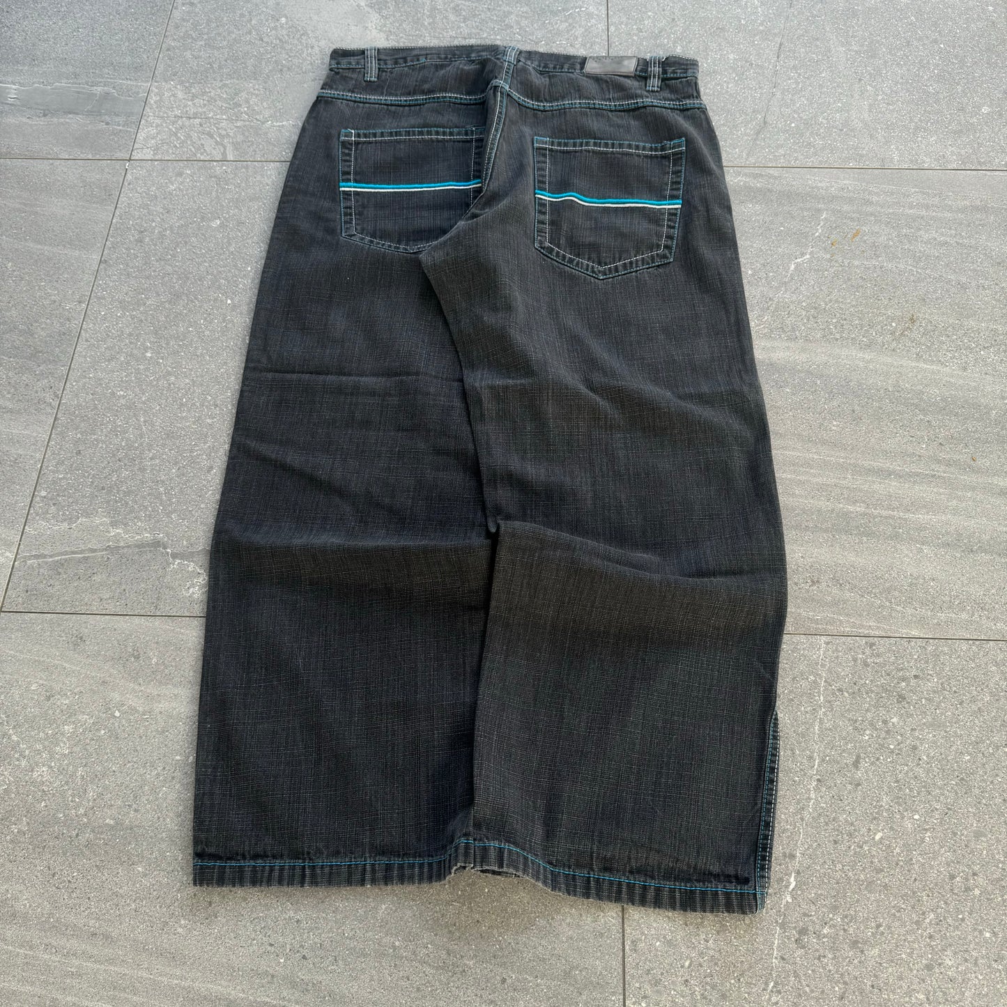 tidiest dodeca southpoles - 38x31”