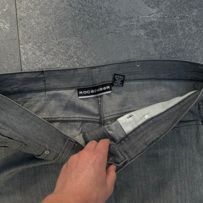 huge rocawears - 44x34”