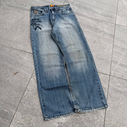 PEAAAAAK akademiks - 32x30”