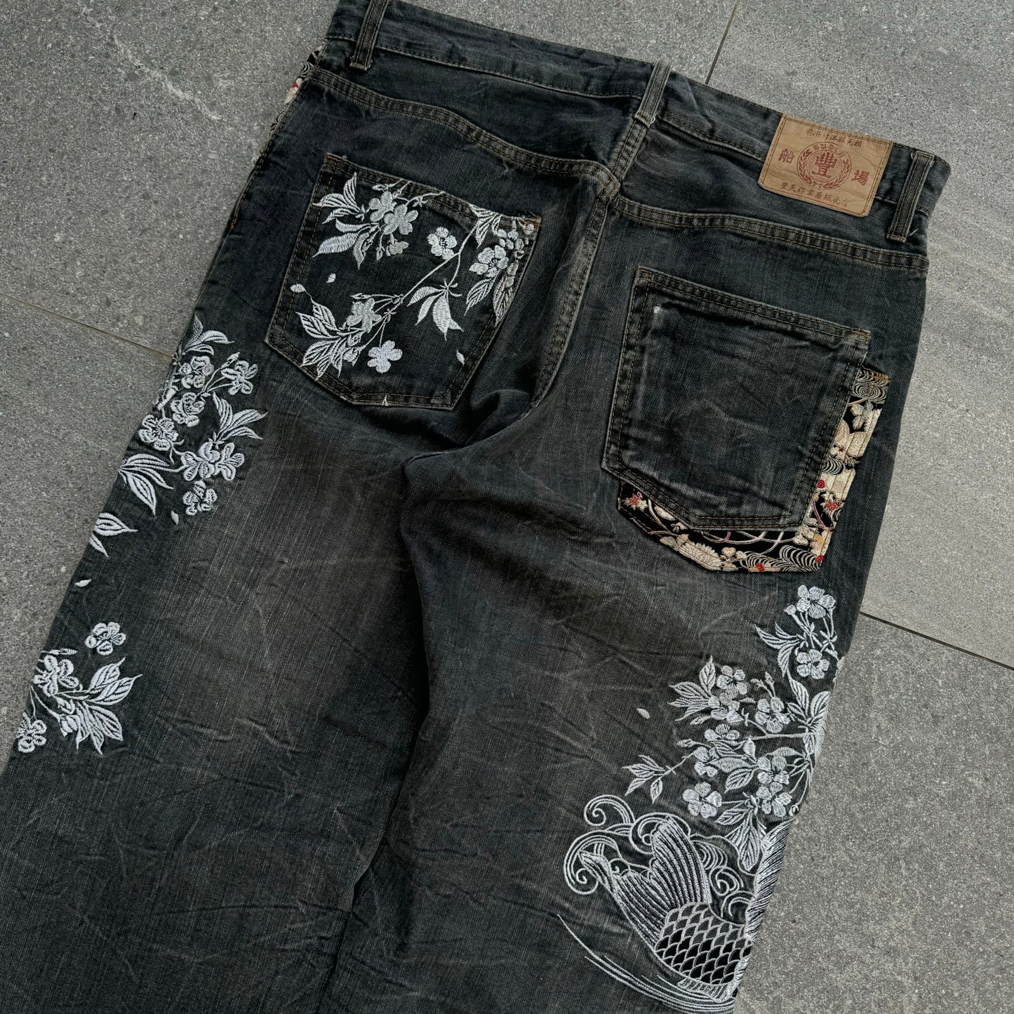 graaaaail koi carp jeans - 34x30”