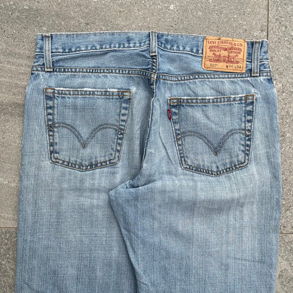 ohh my the lightwash on these 😫😫 levi 527 low bootcuts - 34x34”