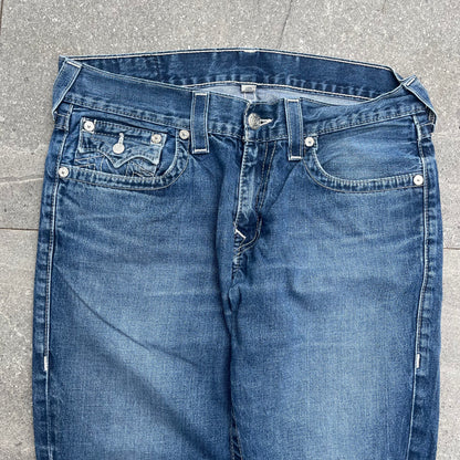 BEAUTIFUL true religion straights - 36x29”