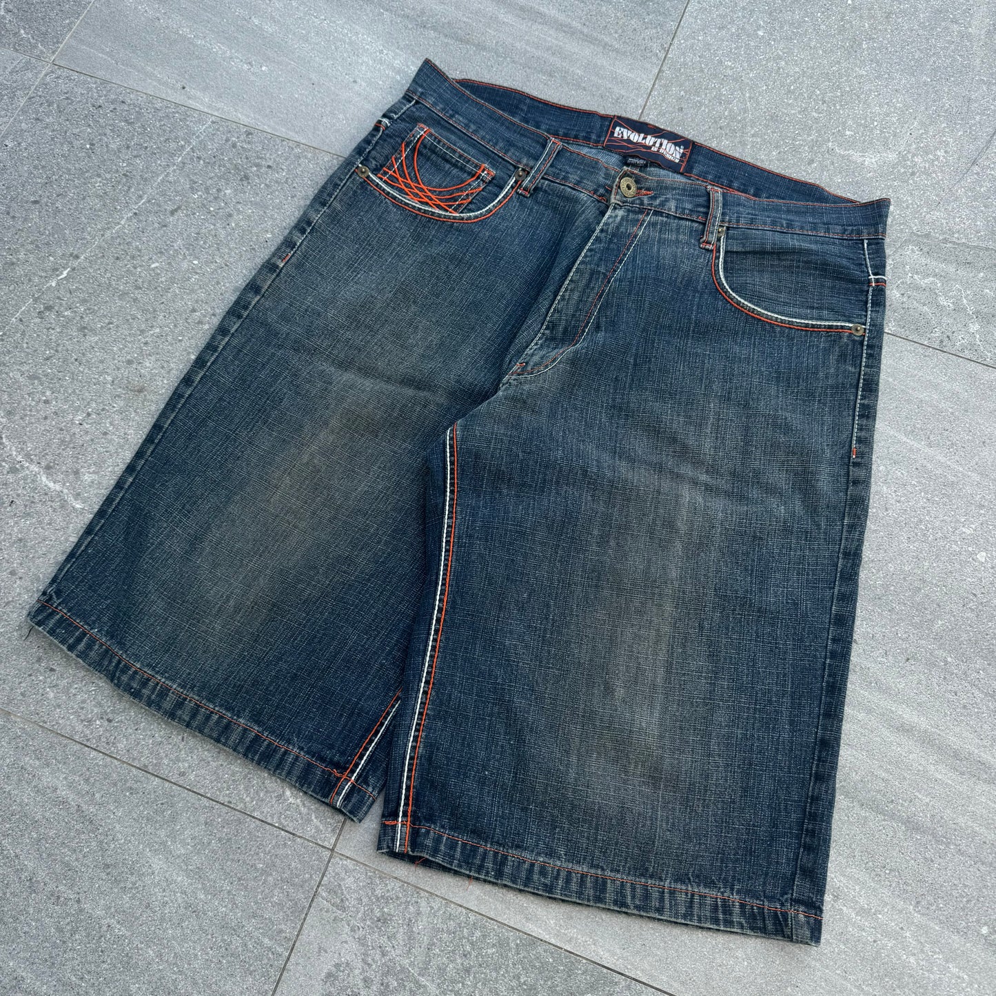 evolution jorts - 38x15”