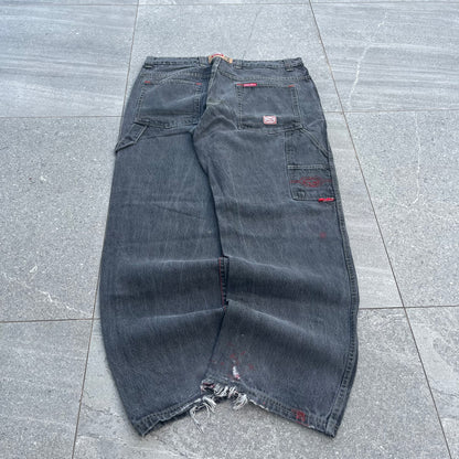 ecko carpenters - 38x30”