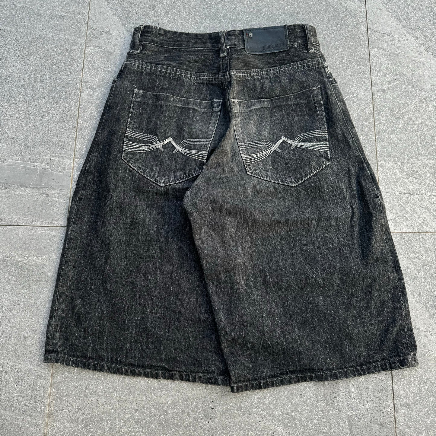 sexiest most beautiful ecko jorts - 32”