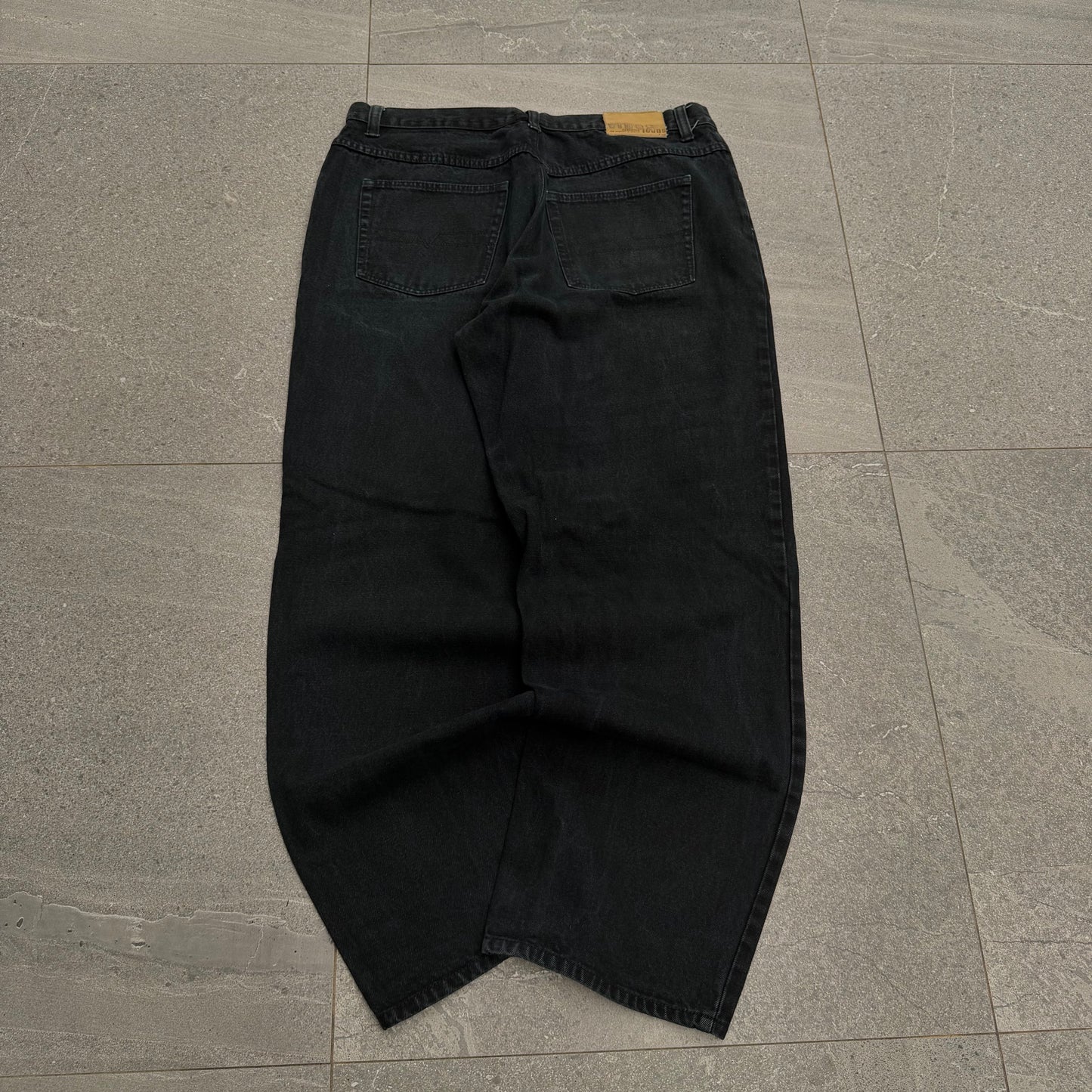 perfect daily black jeans vibes - 38x32”