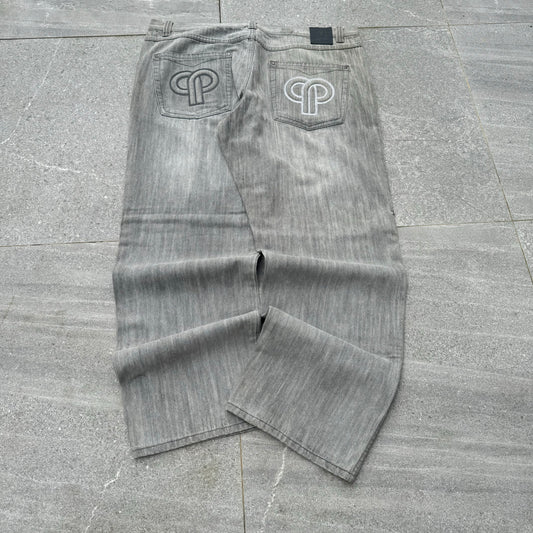 pelle grey wash bangers - 42x32”